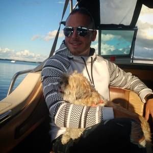 Meet your Posher, Johnny